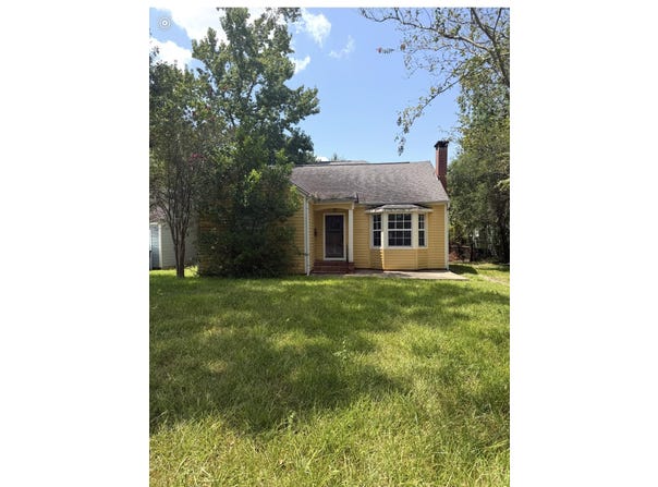 1385 East dr, Beaumont, TX 77706