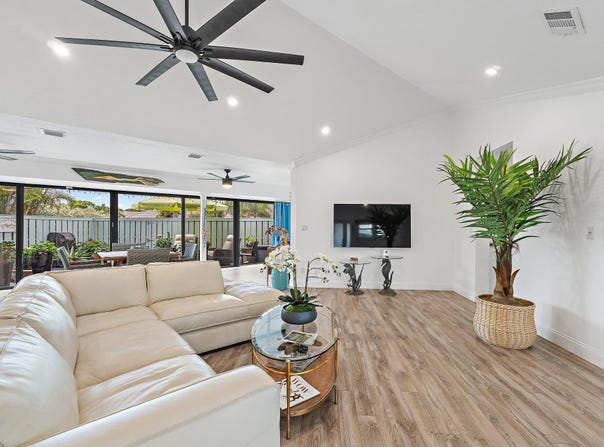 1127 E Seminole Avenue, Jupiter, FL 33477