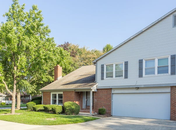 7547 Farm View Circle E, Indianapolis, IN 46256