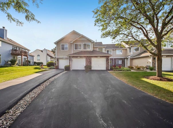 1016 Spring Court, Darien, IL 60561