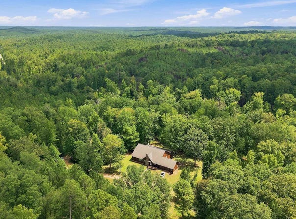 162 CRESTVIEW LANE, CENTREVILLE, AL 35042