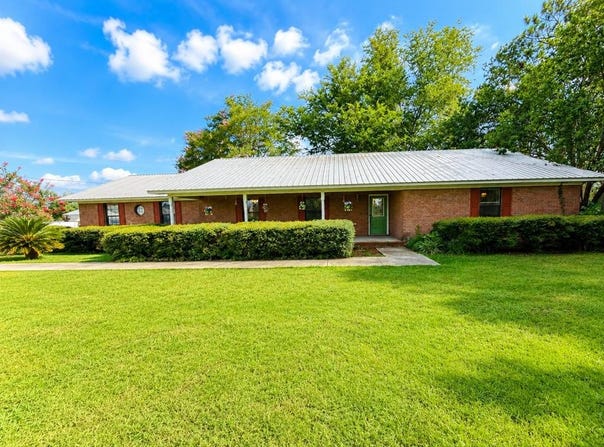 71 Gladiator Rd, Douglas, GA 31533