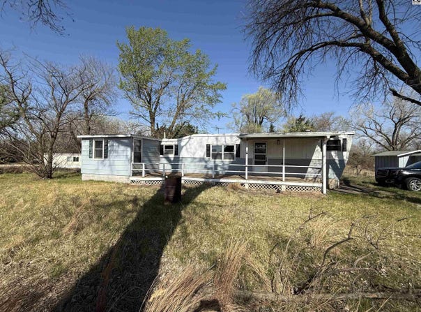 7210 E 30th Ave, Hutchinson, KS 67502
