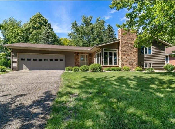 519 4th Street SW, Madelia, MN 56062