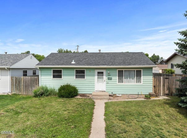 1925 8th Avenue West, Williston, ND 58801