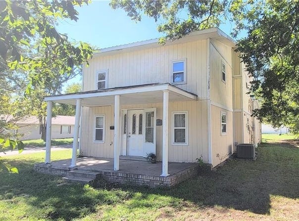 28 Ohio Street, Iola, KS 66749