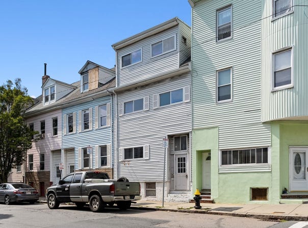 192 Lexington St, Boston, MA 02128