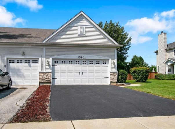15801 Cove Circle, Plainfield, IL 60544