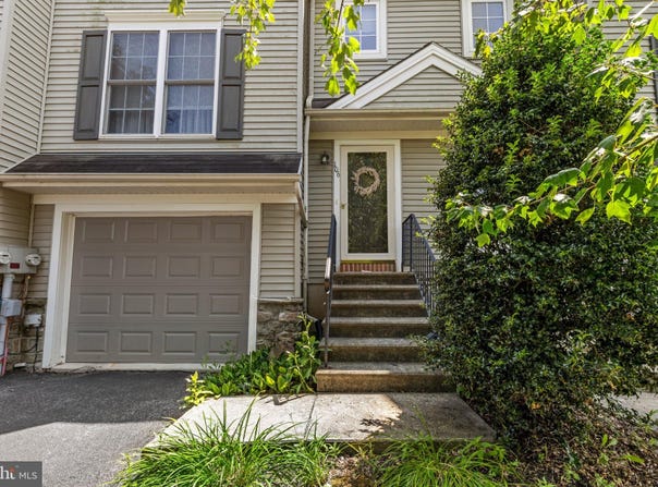 106 BANYAN CIRCLE Drive, LANCASTER, PA 17603