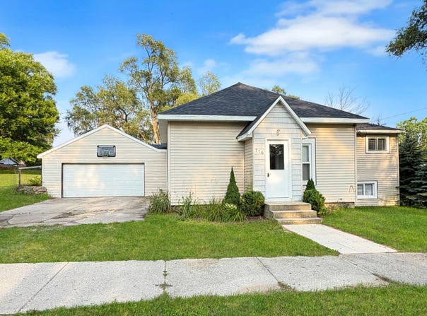 716 Root Street, Belding, MI 48809