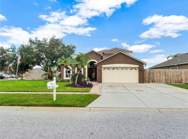 2002 RAIN DANCE Place, BRANDON, FL 33510