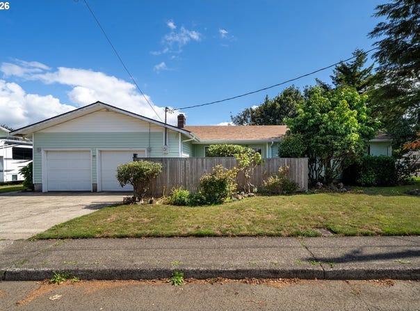 801 ASH Ave, Tillamook, OR 97141