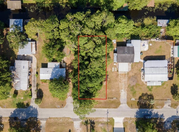 109 SHORELINE Avenue, Satsuma, FL 32189