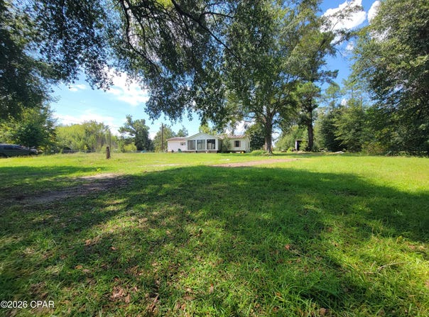 2365 Lawrence Road, Marianna, FL 32446