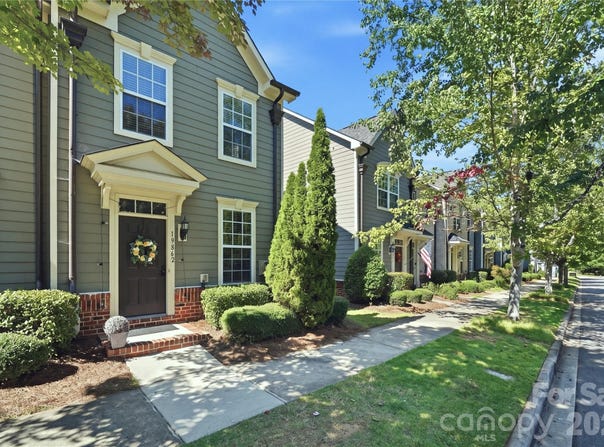 19862 Lamp Lighters Way, Cornelius, NC 28031