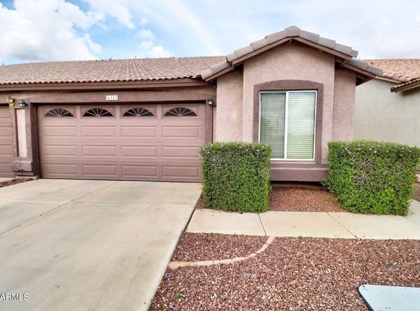 6610 E UNIVERSITY Drive, Mesa, AZ 85205