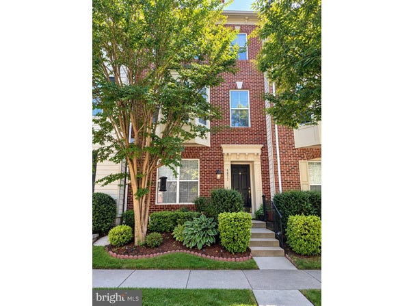 4877 CAVALLO Way, WOODBRIDGE, VA 22192