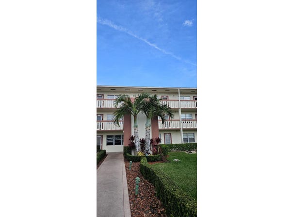 198 E Preston Way, Boca Raton, FL 33434