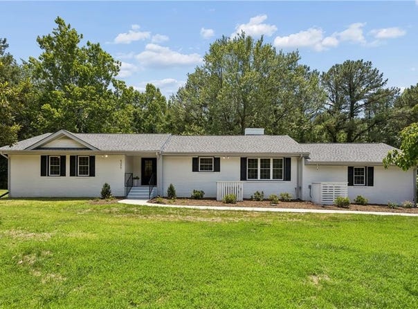 6295 Ark Road, Gloucester, VA 23061
