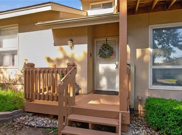 10995 Rosehill Road, Overland Park, KS 66210
