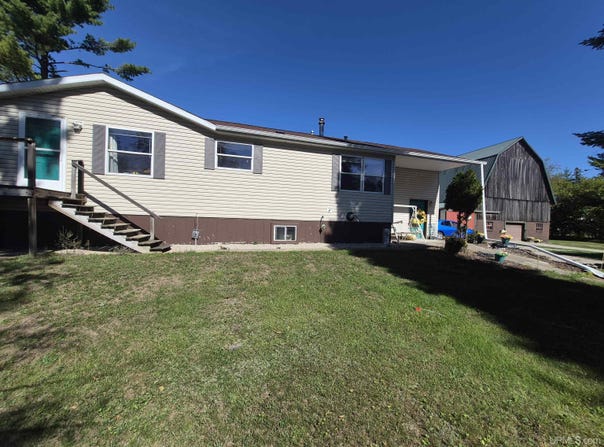 W4570 G-12 Road, Stephenson, MI 49887