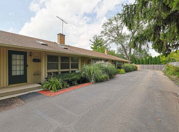 924 N Milwaukee Avenue, Libertyville, IL 60048