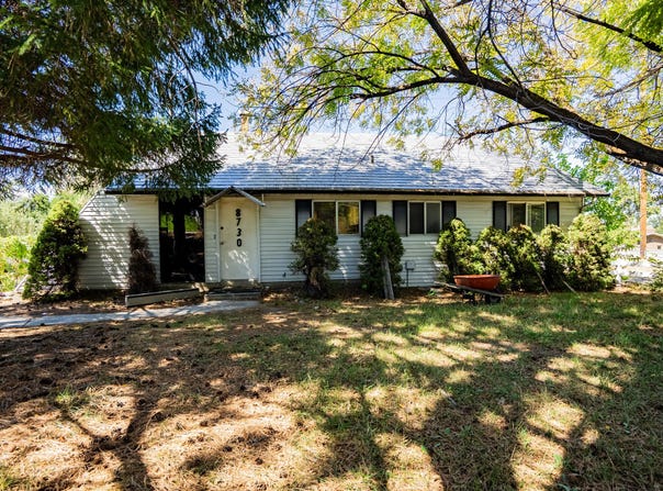 8730 S HARVARD Dr, Sandy, UT 84094