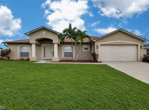 317 NE 9th Terrace, Cape Coral, FL 33909