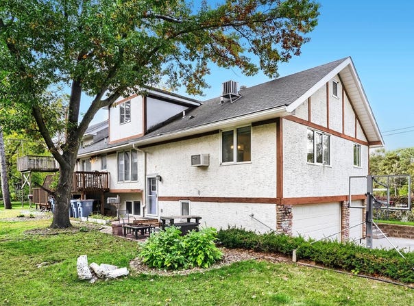 4565 Toledo Avenue N, Robbinsdale, MN 55422
