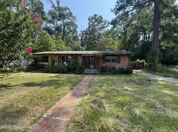 2894 Woodside Drive, Jackson, MS 39212