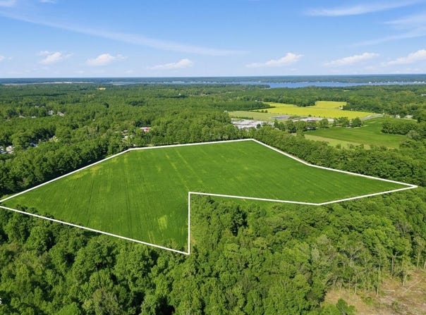 Swansboro Loop Road, Swansboro, NC 28584