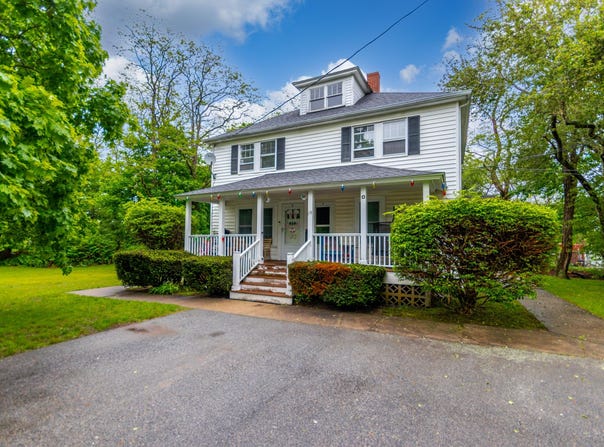 19 Cinroc Circle, Teaticket, MA 02536