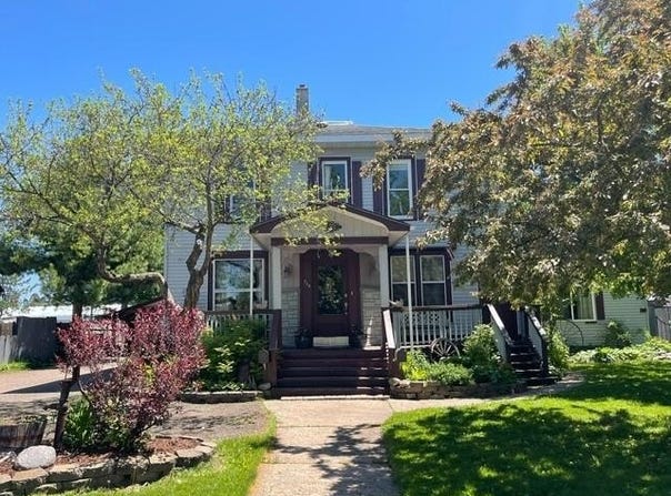 719 CLERMONT ST, Antigo, WI 54409