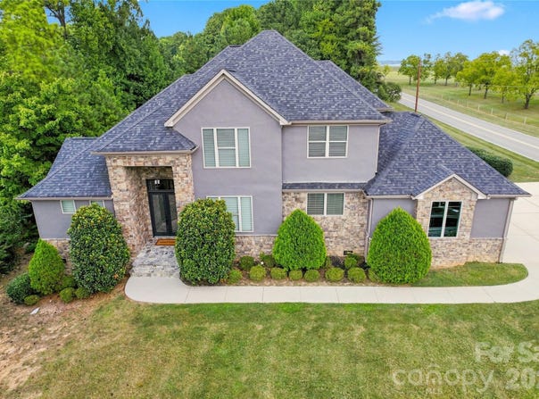 8007 Glen Abbey Circle, Stanley, NC 28164