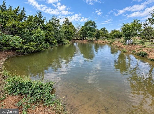OLD COUNTY Road, GROTTOES, VA 24441