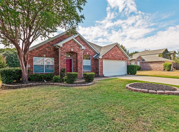 1610 Redwood Drive, Corinth, TX 76210