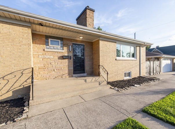 2500 Westover Avenue, North Riverside, IL 60546
