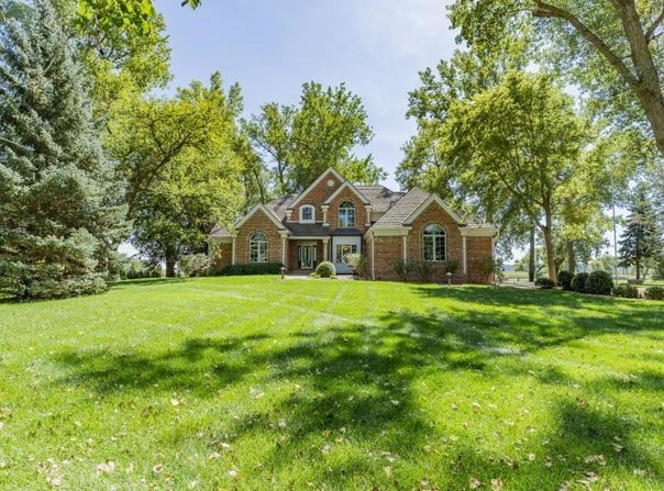 978 Wynstone Dr, Jefferson, SD 57038