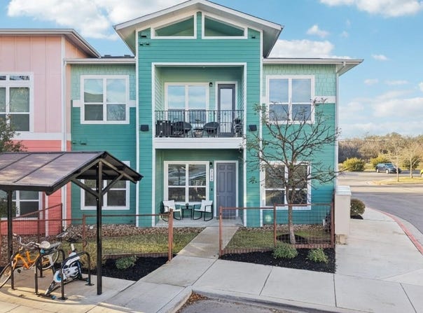 8601 W Gate Blvd, Austin, TX 78745