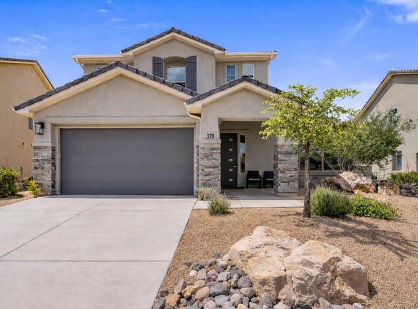 379 N Puerta Dr, Washington, UT 84780