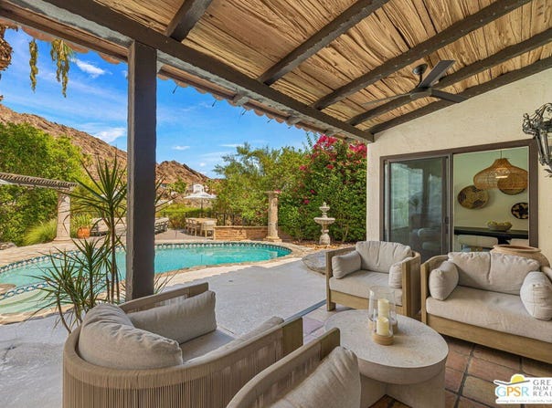 370 W Crestview Dr, Palm Springs, CA 92264