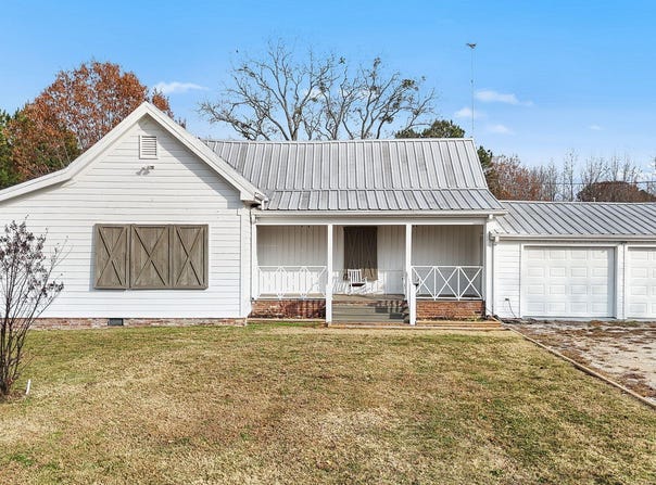 600 Co Rd 203, Walnut, MS 38683