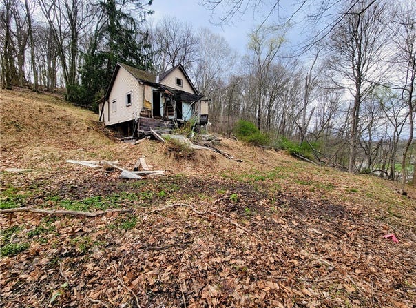 3867 Leslie Ave, Hampton, PA 15101