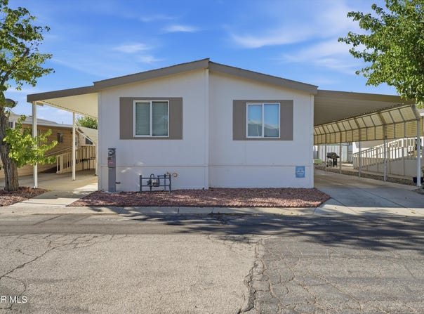2550 E Avenue I, Lancaster, CA 93535