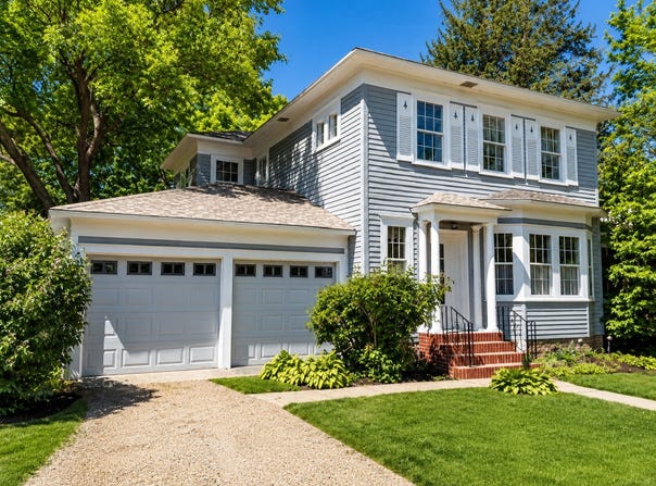 1244 6th Avenue N, Windom, MN 56101