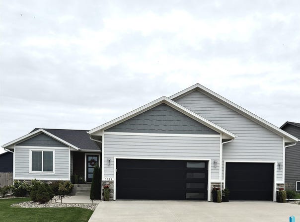 5301 E Revere Dr, Sioux Falls, SD 57110