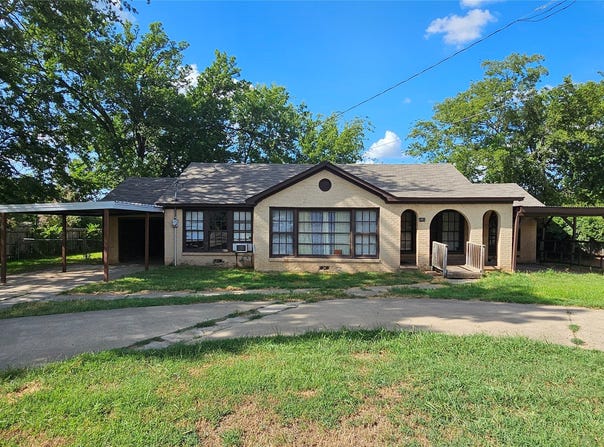 401 E Pine Street, Edgewood, TX 75117