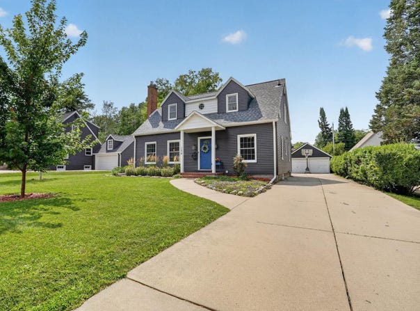 158 Woodstock Road, Waterloo, IA 50701