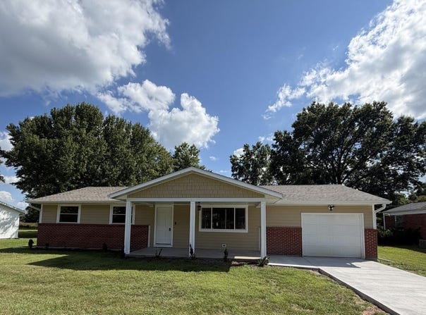 426 Tara, Moberly, MO 65270