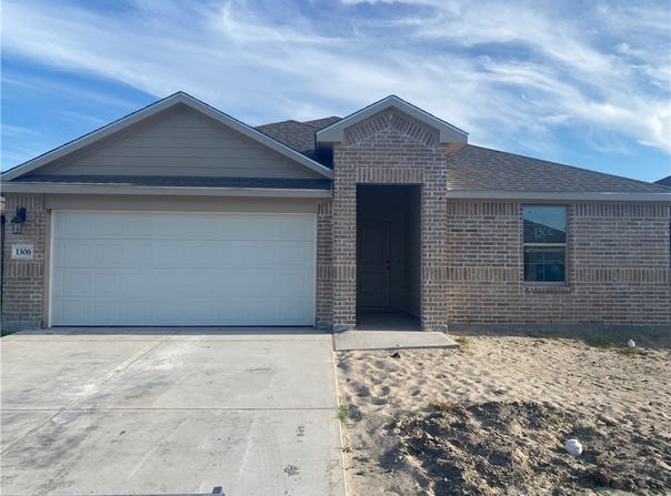 1306 Choctaw Road, Sinton, TX 78387